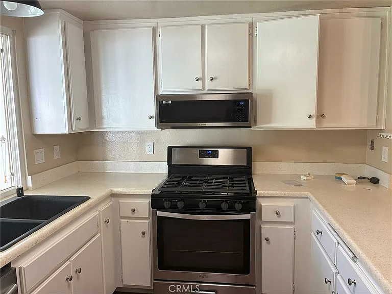 1120 Athena Ct — Photo 3