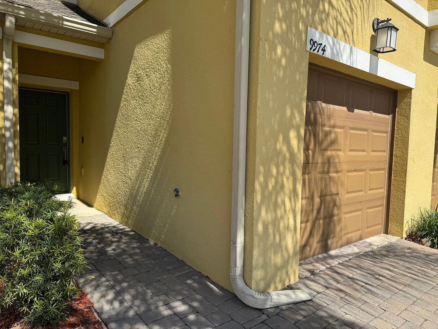 3-Bedroom Townhome in Econ Trails | Orlando — Photo 3