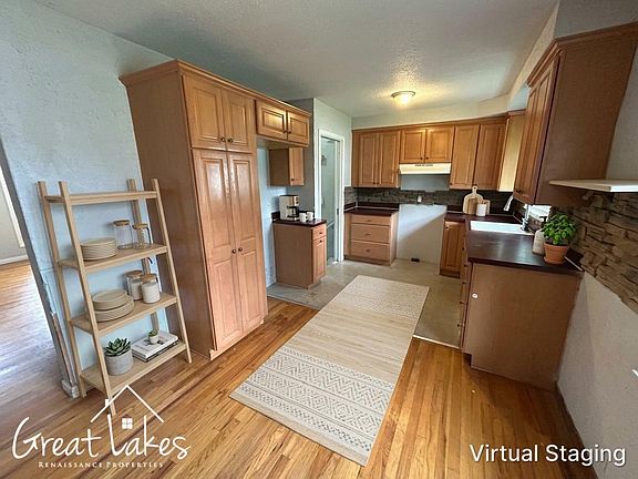 3rd image of 17005 Bell Ave