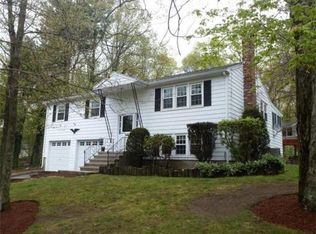 20 Bicknell St, Foxboro, MA 02035