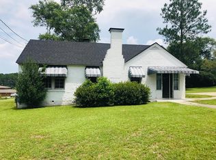 107 N Newton St, Claxton, GA 30417