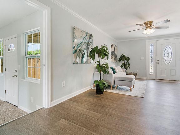 4th image of 134 Shores Blvd