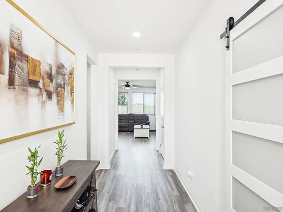 2nd image of 33177 Lirac Ln