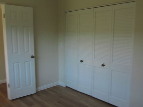 5th image of 18273 Carriage Dr