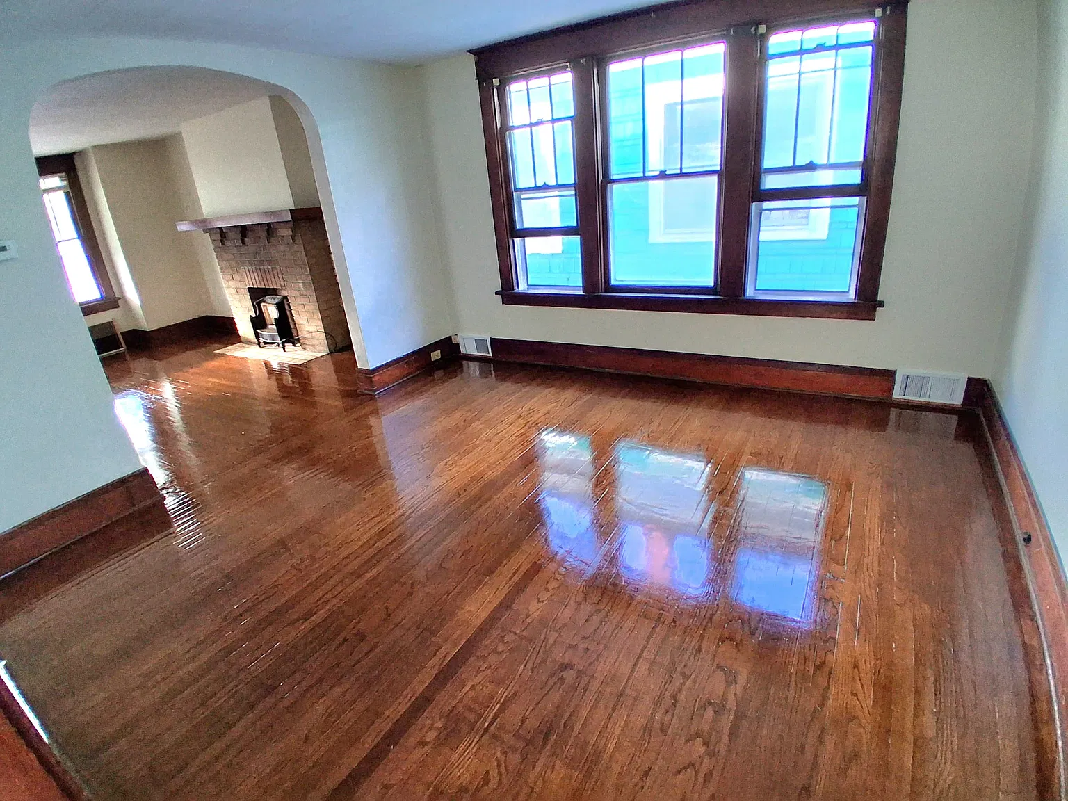 59 Marigold Ave — Photo 2