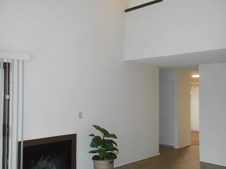 Living room has cathedral ceilings!
