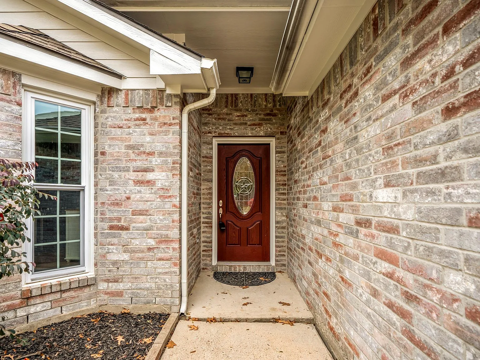 3 bed, 2.0 bath, 1464 sqft, $2,000 — Photo 3
