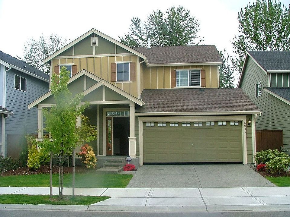 Great curb appeal on this beautiful home. 