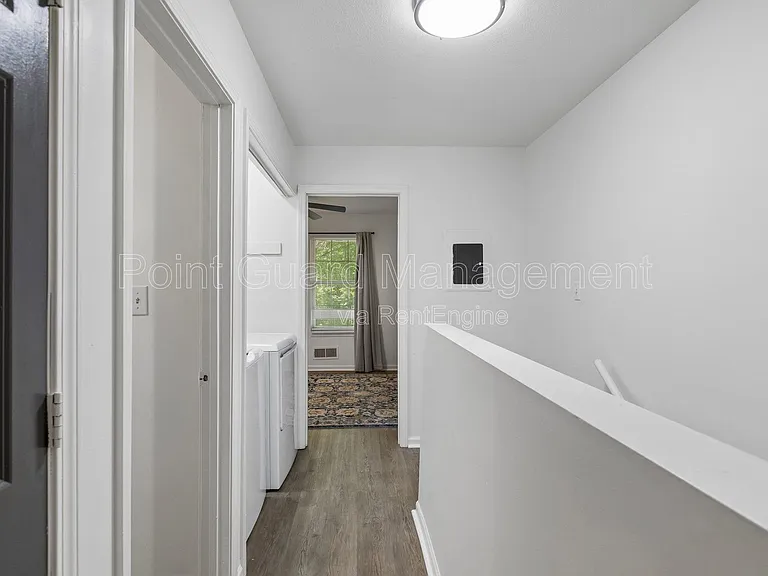 321 W South Ave — Photo 55