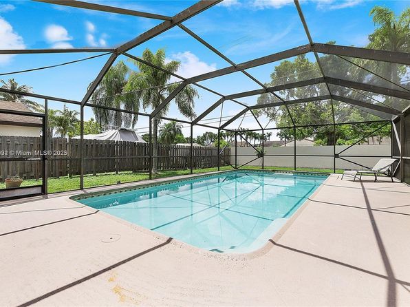 11909 SW 48th Ct