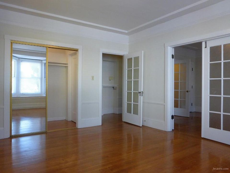 1st image of 225 Irving St APT 3