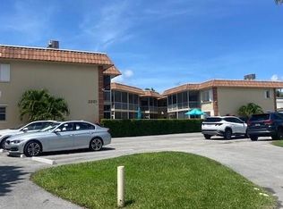 2201 SE 9th St APT 105, Pompano Beach, FL 33062