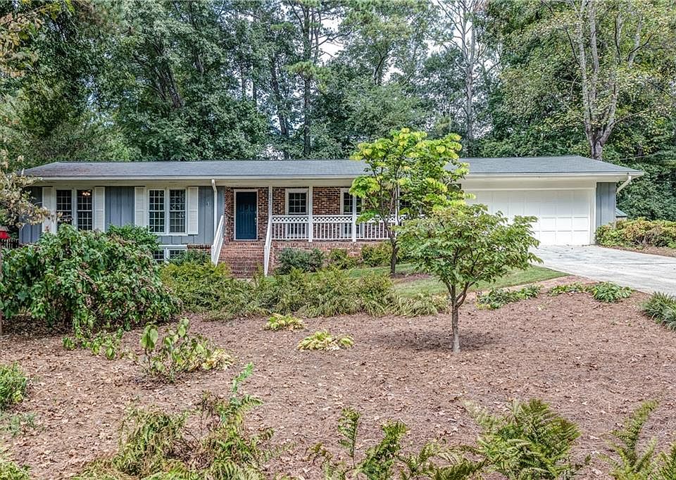 1st image of 2962 Greenwillow Dr NE