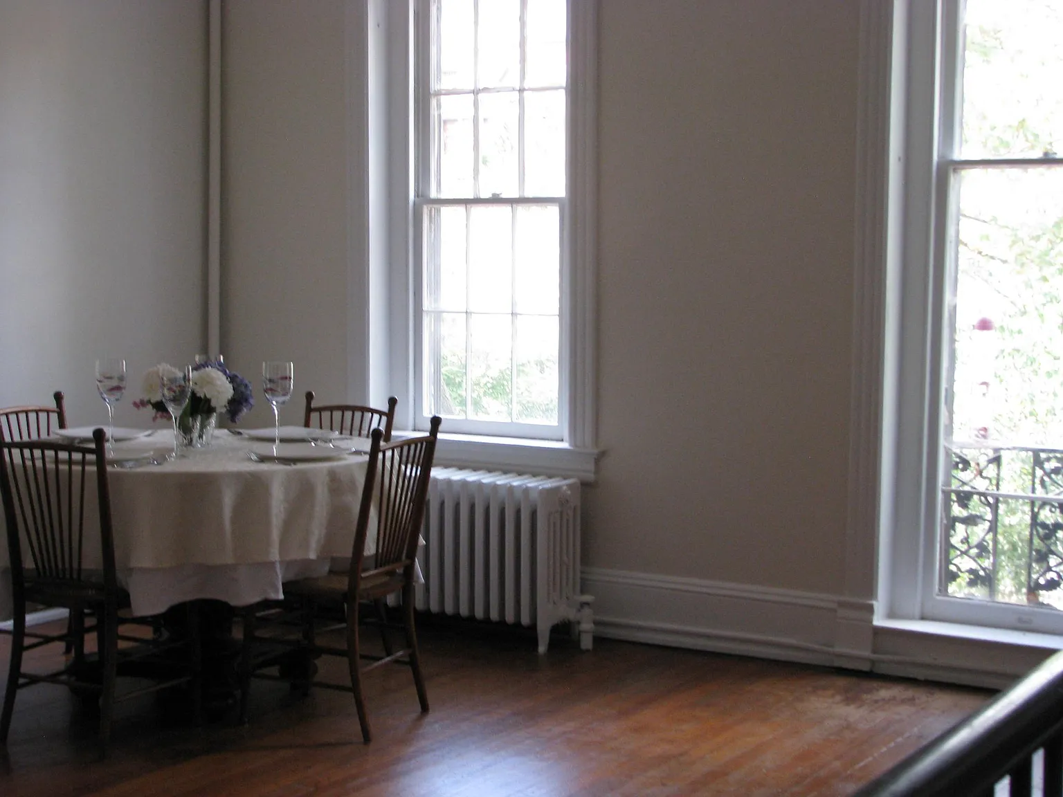 2 bed, 1200 sqft, $4,000 — Photo 3