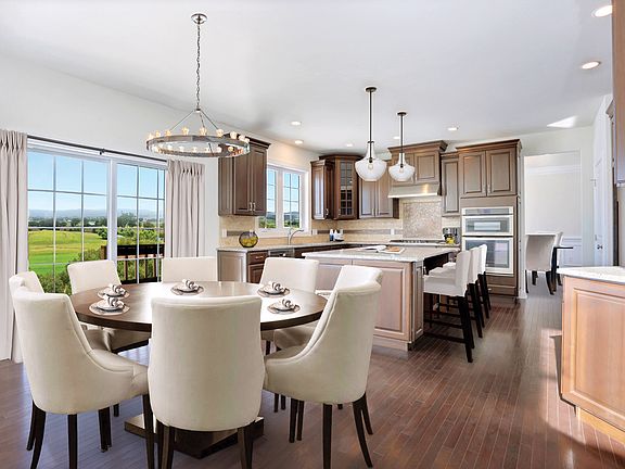 Gourmet Kitchen w/ Adjoining Breakfast Area