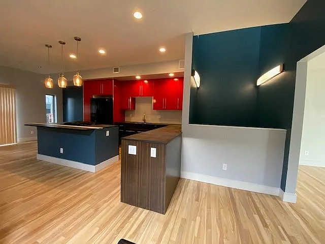 2523 Lawrence St — Photo 6