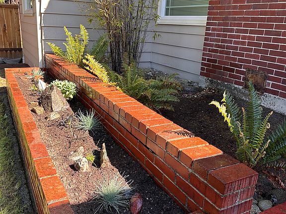 Front Yard Planters