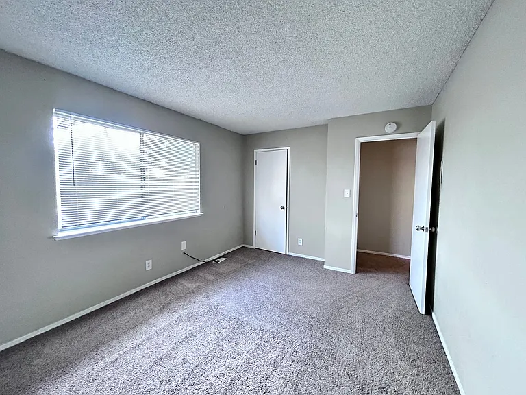 7408 Franklin Blvd #2 — Photo 7
