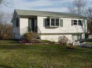 16 Vivian Ln, Chester, NY 10918