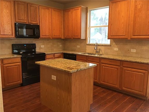 4th image of 7805 Swan Park Dr