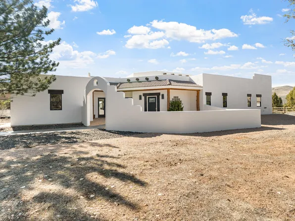1235 N Carters Pond Rd, Dammeron Valley, UT 84783