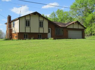 3680 Lone Tree Rd, Milford, MI 48380