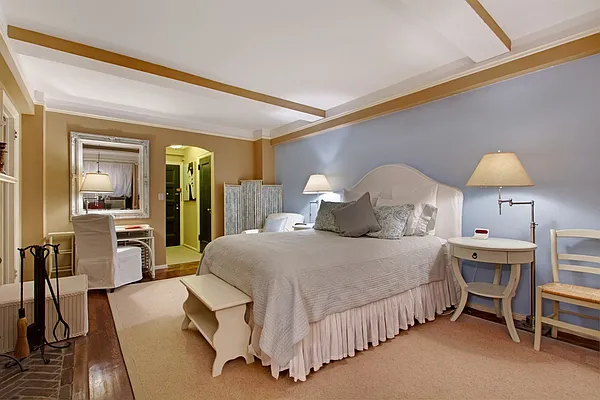 Sold by Corcoran | media 10