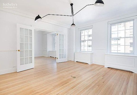 4th image of 50 E 72nd St #11A