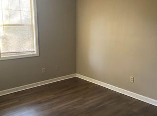 719 Phillips St #B, Dyersburg, TN 38024