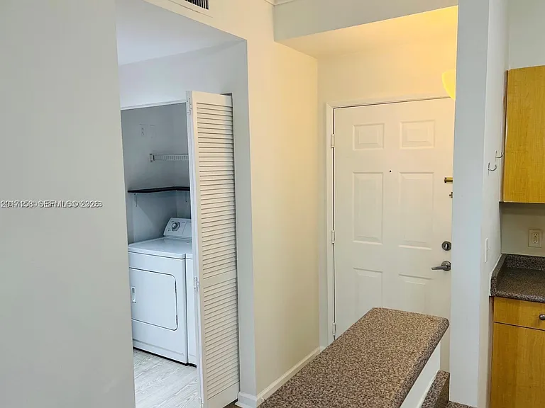 1900 Van Buren St #111B — Photo 6