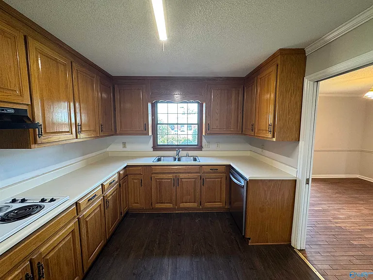 120 Roy Dr — Photo 15
