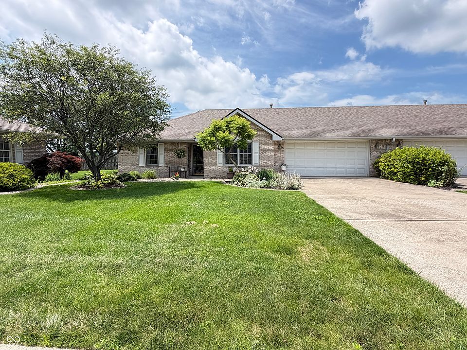 1st image of 3427 Village Dr