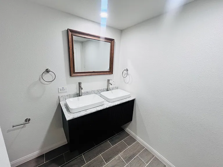 314 Williams St — Photo 12