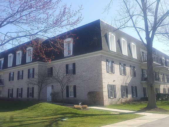 3rd image of 2021 King James Pkwy APT 116