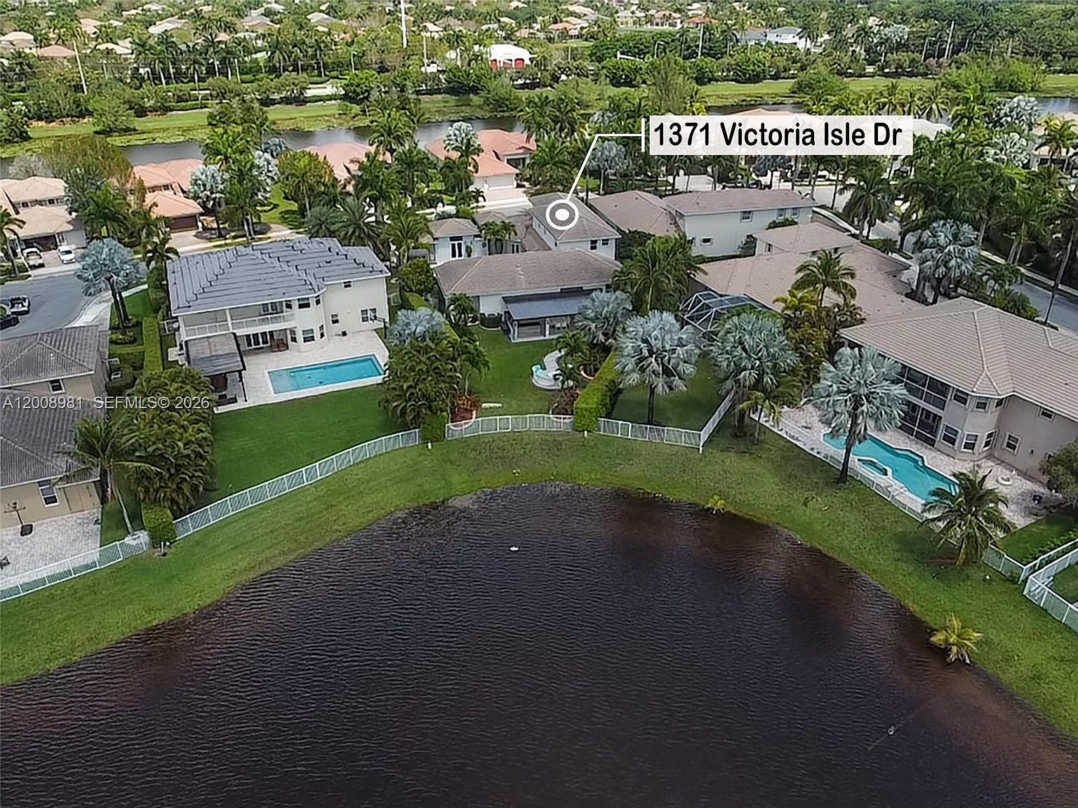 1371 Victoria Isle Dr
