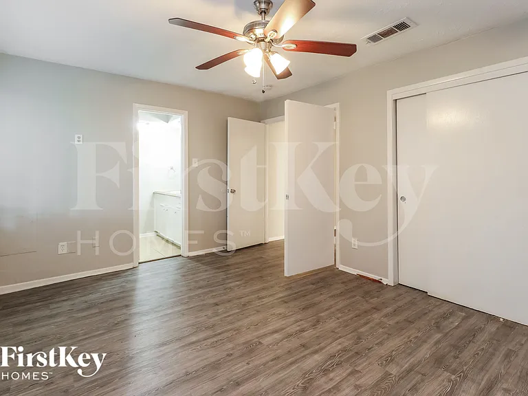 4439 Algernon Dr — Photo 8