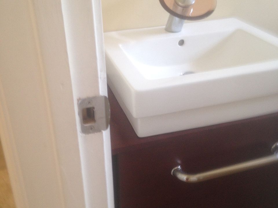 1st image of 519 E Sheridan St APT 305