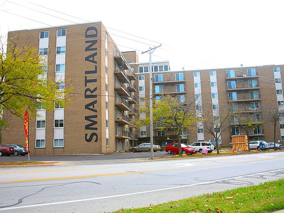 3rd image of 14100 Lakeshore Blvd #503-R