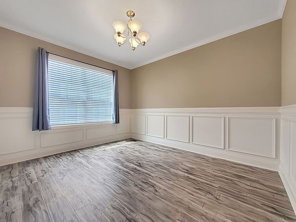 3rd image of 722 Crestone Ln