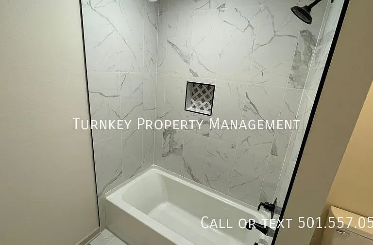 915 North St #4 — Photo 10