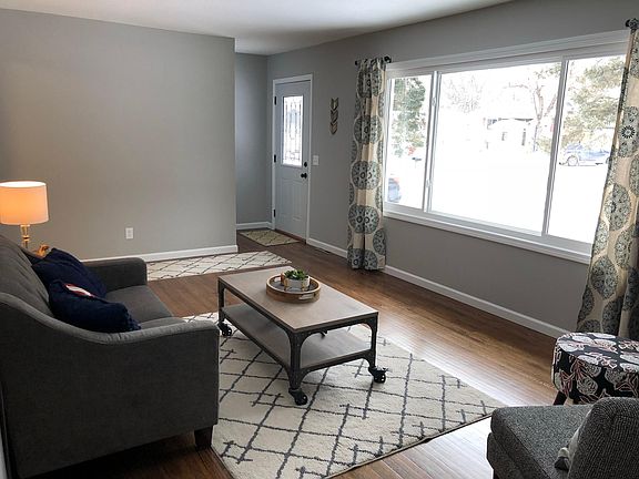 5th image of 13171 Pierce St NE #1