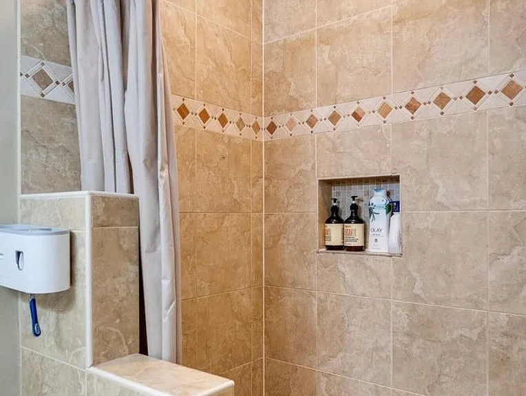 9802 Tamarisk Pkwy — Photo 20