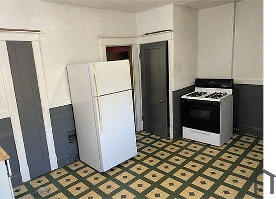 3rd image of 5375 Northland Ave #2F