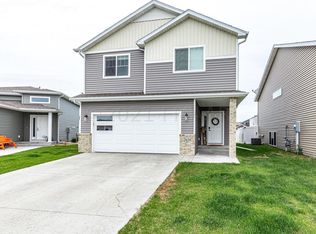 2634 5th Ct W, West Fargo, ND 58078