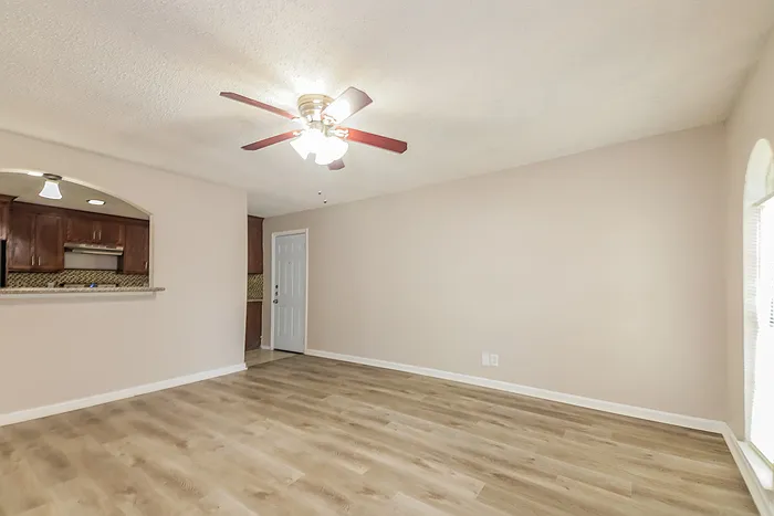 6205 Magnolia Ln — Photo 5