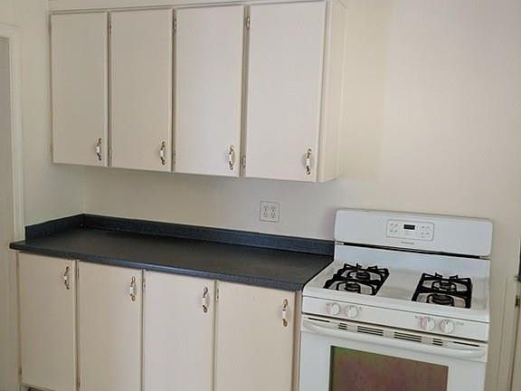 2nd image of 59 Auburn St #1