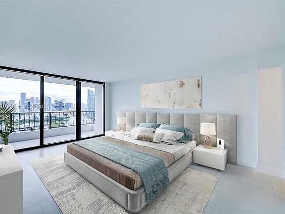 4th image of 555 NE 15th St APT 26H