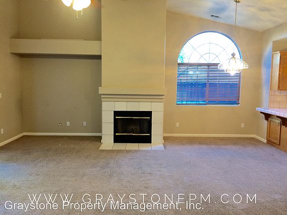 3rd image of 790 Florence Ct