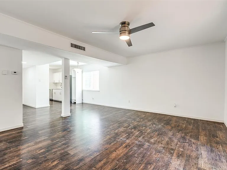 1300 Pioneer Ln — Photo 7