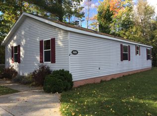489 Devonshire Ct, Traverse City, MI 49686